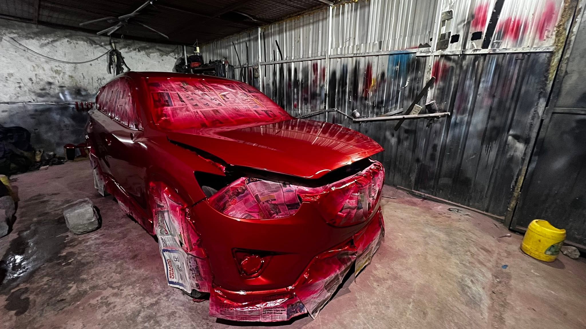 Spray painting booth