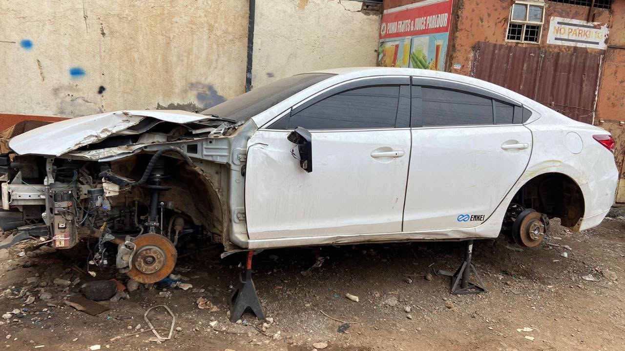 Vehicle at the garage